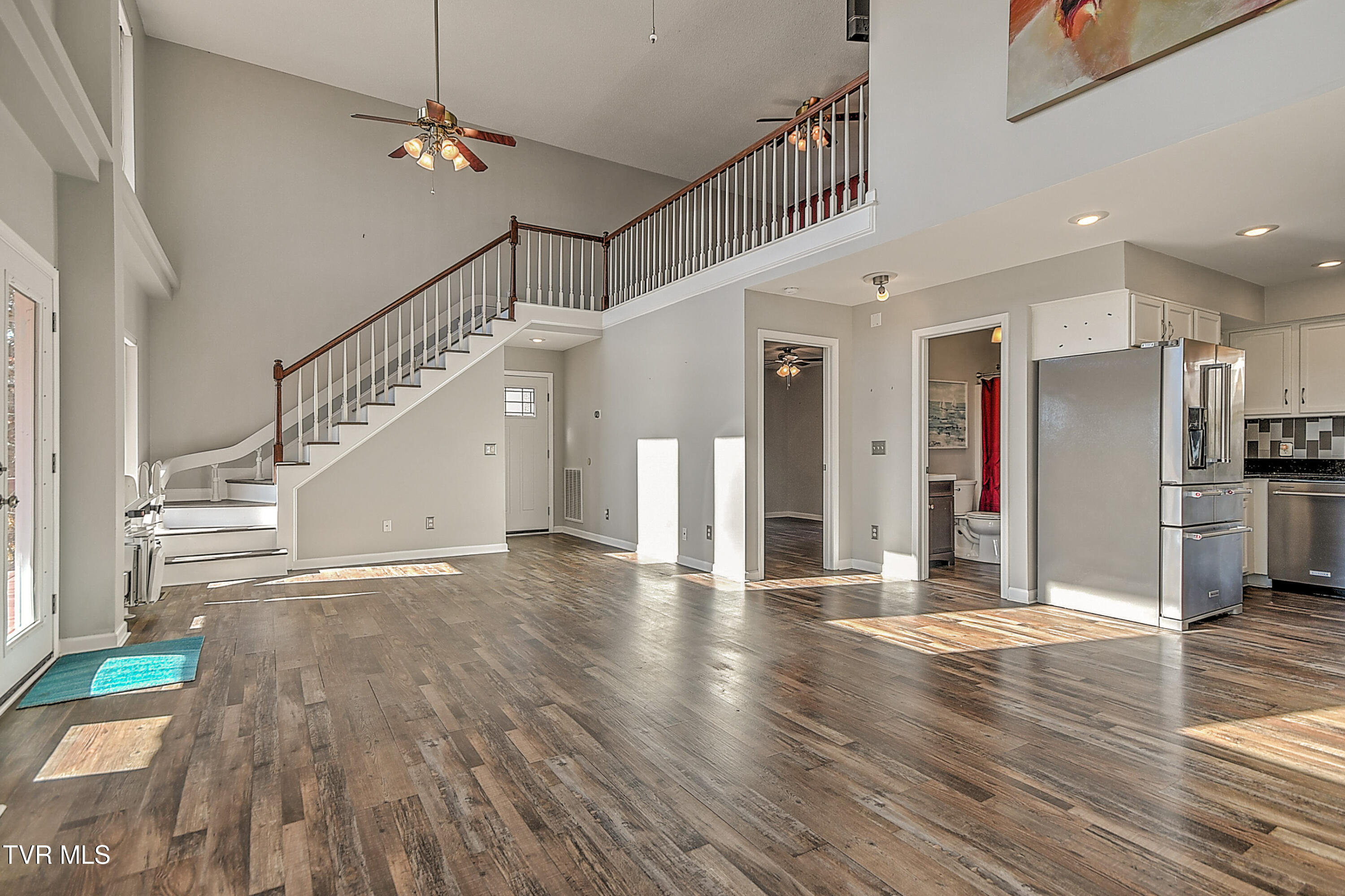 395 Lakeshore Road Bluff City, TN 37618 - Photo 6 of 40 395 Lakeshore JF-8