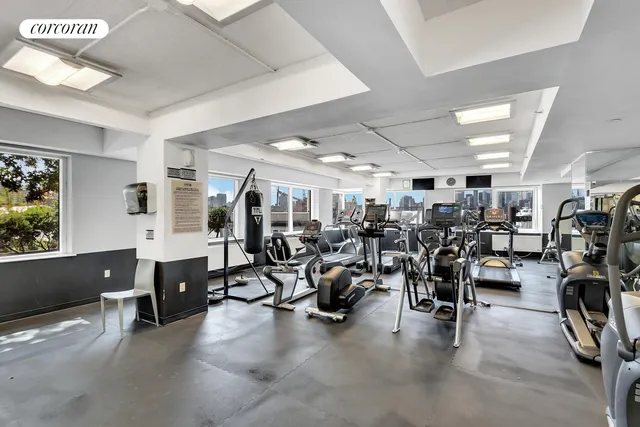 $1,150,000 | 446 Kent Avenue, Unit 4C | Williamsburg