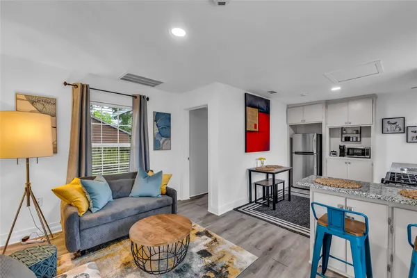 $385,000 | 7112 Avenue L, Houston, TX 77011