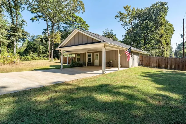 $1,500 | 487 Travis, Bullard, TX 75757