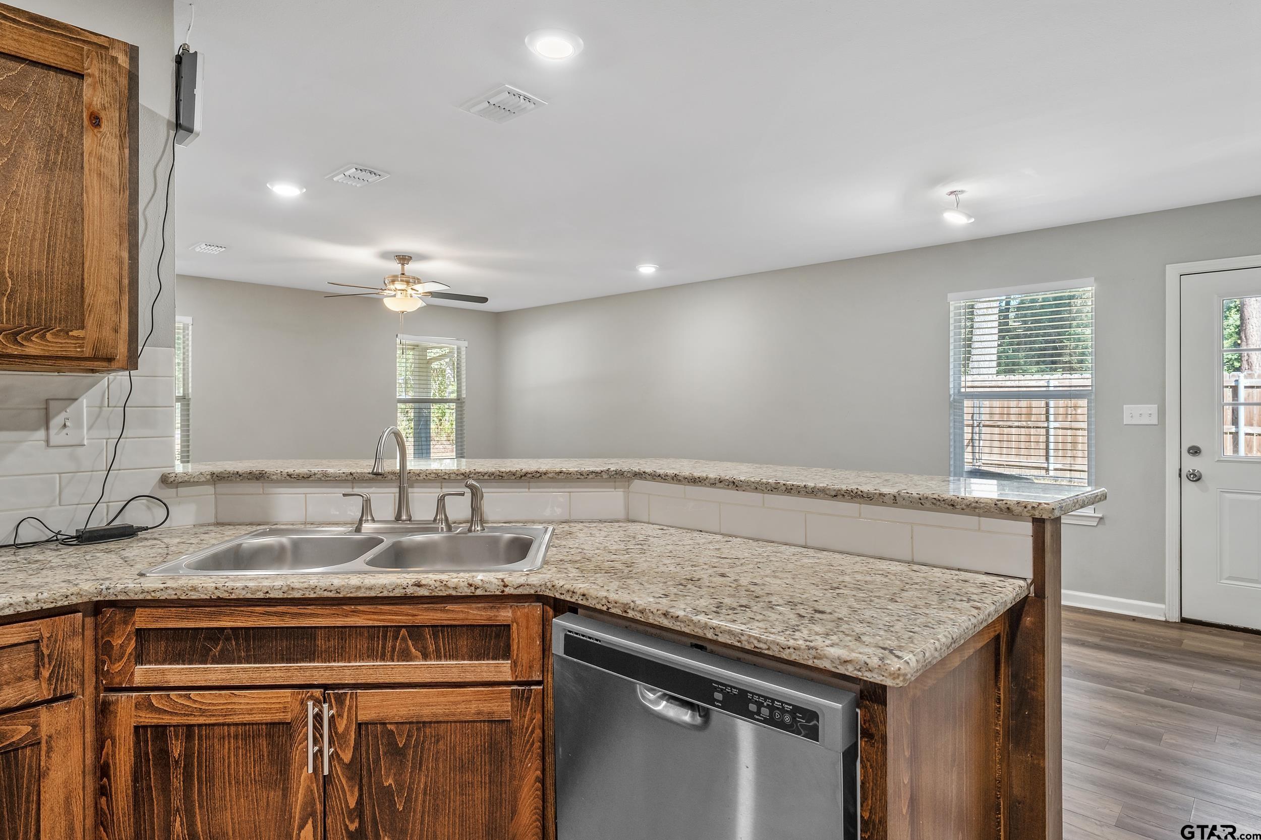 487 Travis Bullard, TX 75757 - Photo 8 of 22