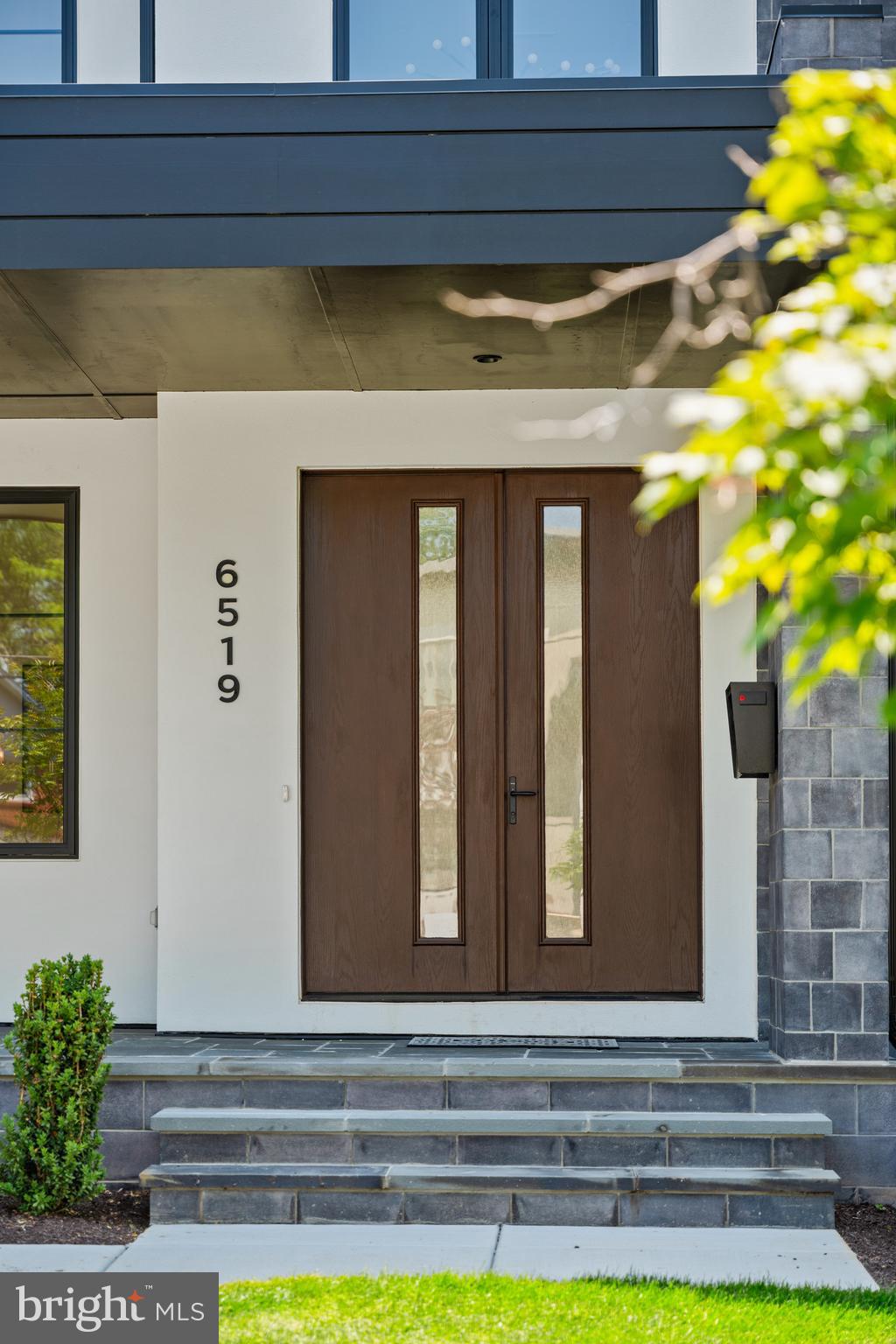 13017 Glen Road North Potomac, MD 20878 - Photo 15 of 28 Beautiful Front door
