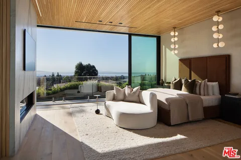 $21,995,000 | 1660 Casale Road, Pacific Palisades, CA 90272
