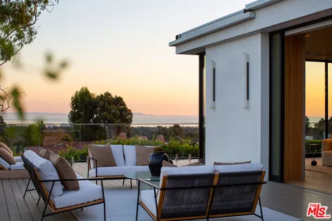 $21,995,000 | 1660 Casale Road, Pacific Palisades, CA 90272