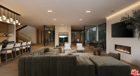 $21,995,000 | 1660 Casale Road, Pacific Palisades, CA 90272