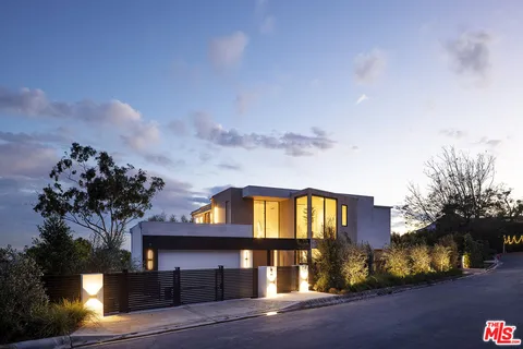 $21,995,000 | 1660 Casale Road, Pacific Palisades, CA 90272