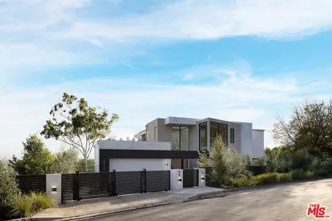 $21,995,000 | 1660 Casale Road, Pacific Palisades, CA 90272