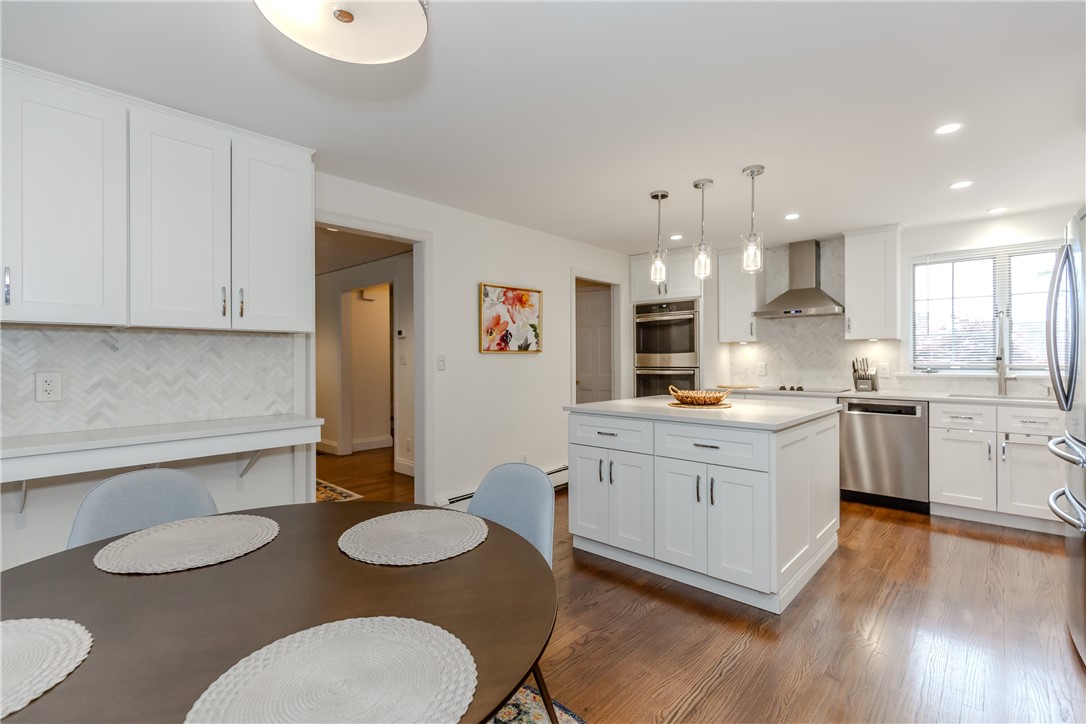 7 White Birch Road Cranston, RI 02920 - Photo 8 of 44