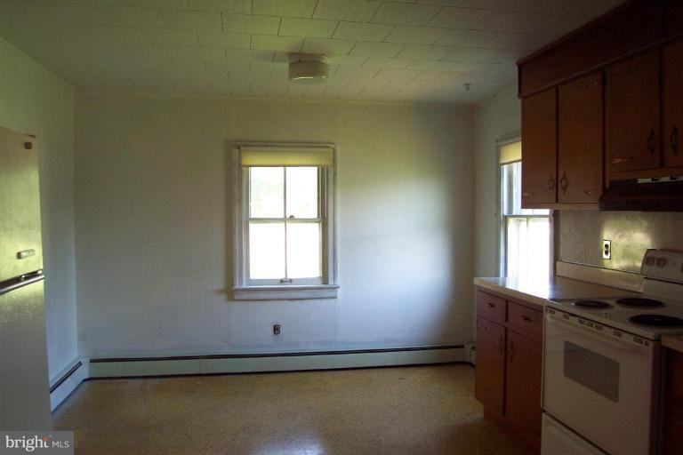 23 Rolling Drive Rising Sun, MD 21911 - Photo 7 of 8 Kitchen #2