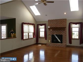 309 Chestnut Hill Road Temple, PA 19560 - Photo 6 of 12 Family Room