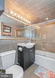 $215,000 | 2016 Naamans Road, Unit D2, Wilmington, DE 19810