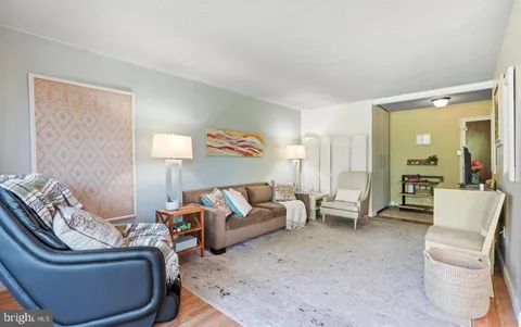 $215,000 | 2016 Naamans Road, Unit D2, Wilmington, DE 19810