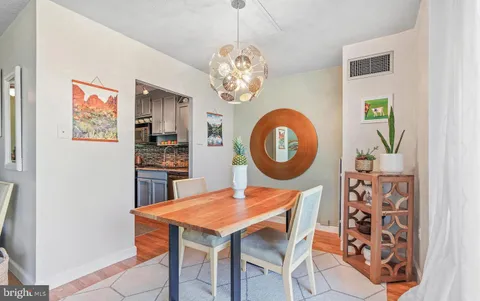 $215,000 | 2016 Naamans Road, Unit D2, Wilmington, DE 19810