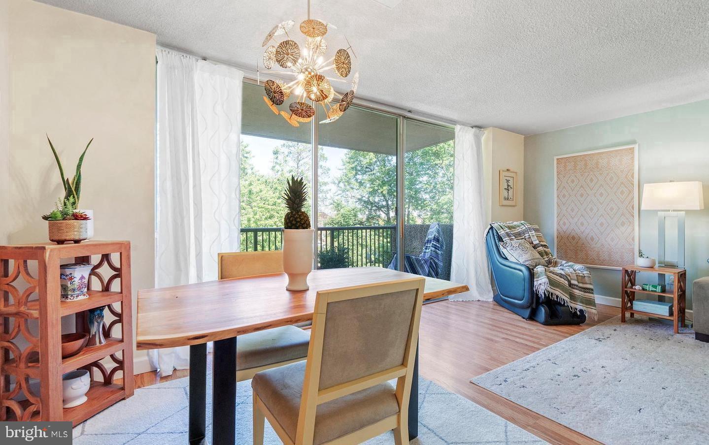 2016 Naamans Road, Unit D2 Wilmington, DE 19810 - Photo 10 of 21 Dining open to Living space