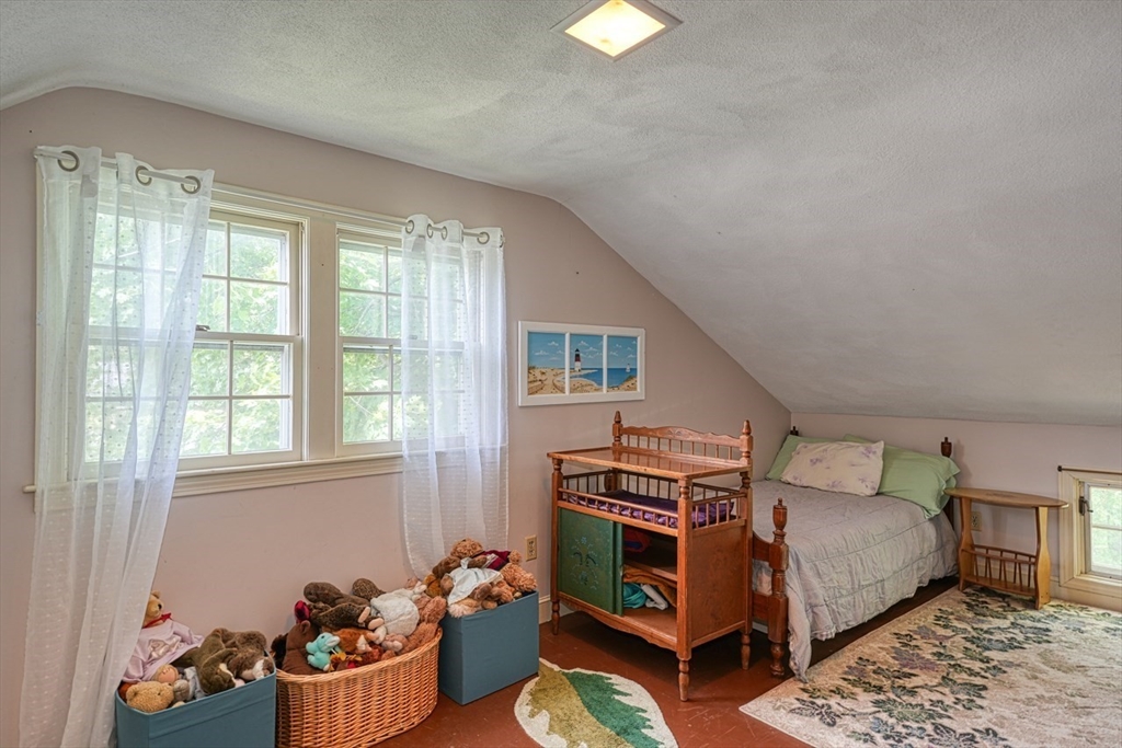 6 Ridge Road Marlborough, MA 01752 - Photo 26 of 35 Gallery Image 26