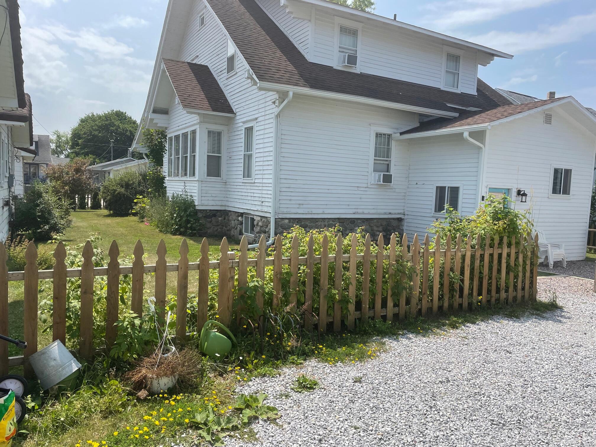 321 East State Street Cheboygan, MI 49721 - Photo 3 of 23 Gallery Image 3