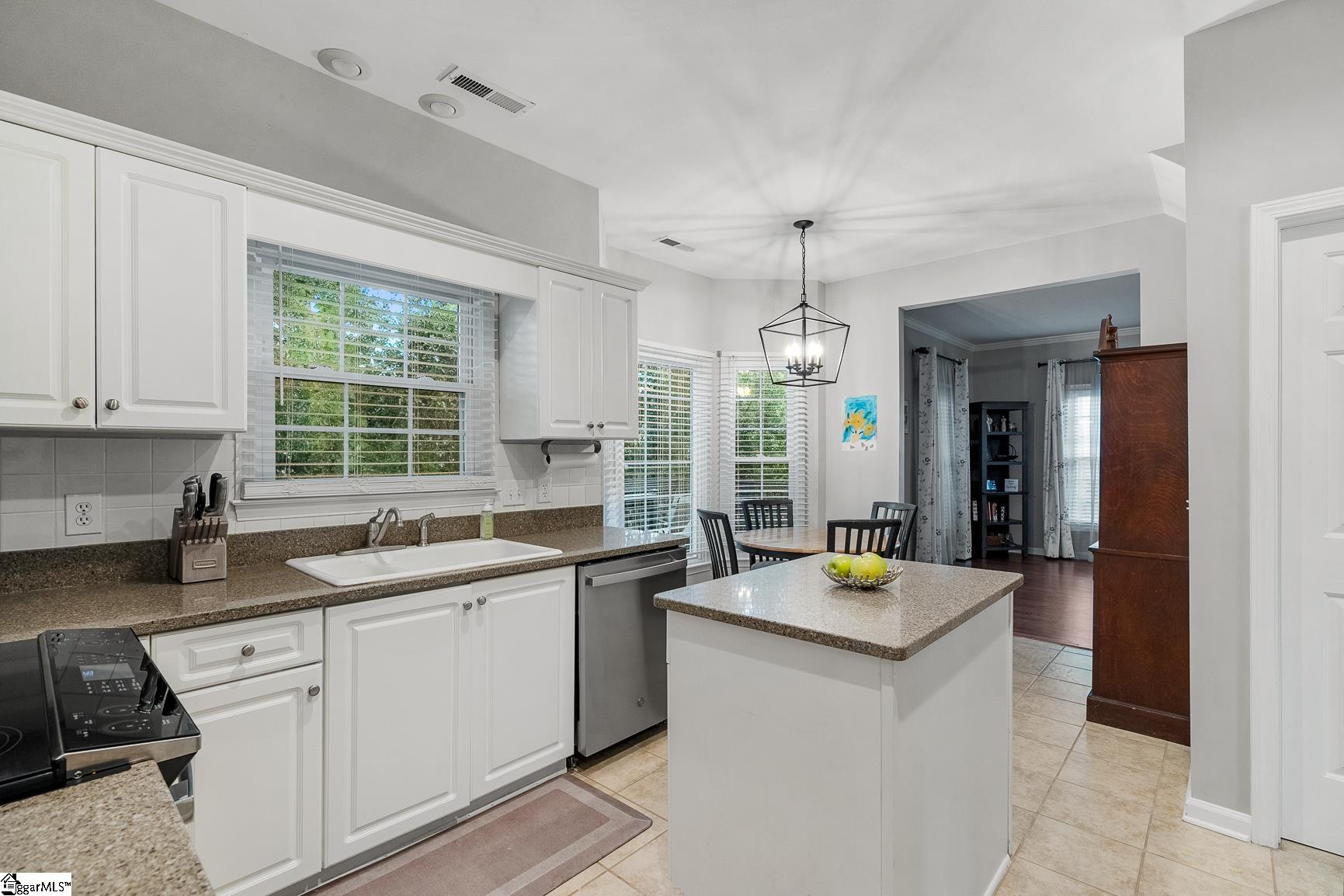 9 Summer Hill Road Simpsonville, SC 29681 - Photo 8 of 34