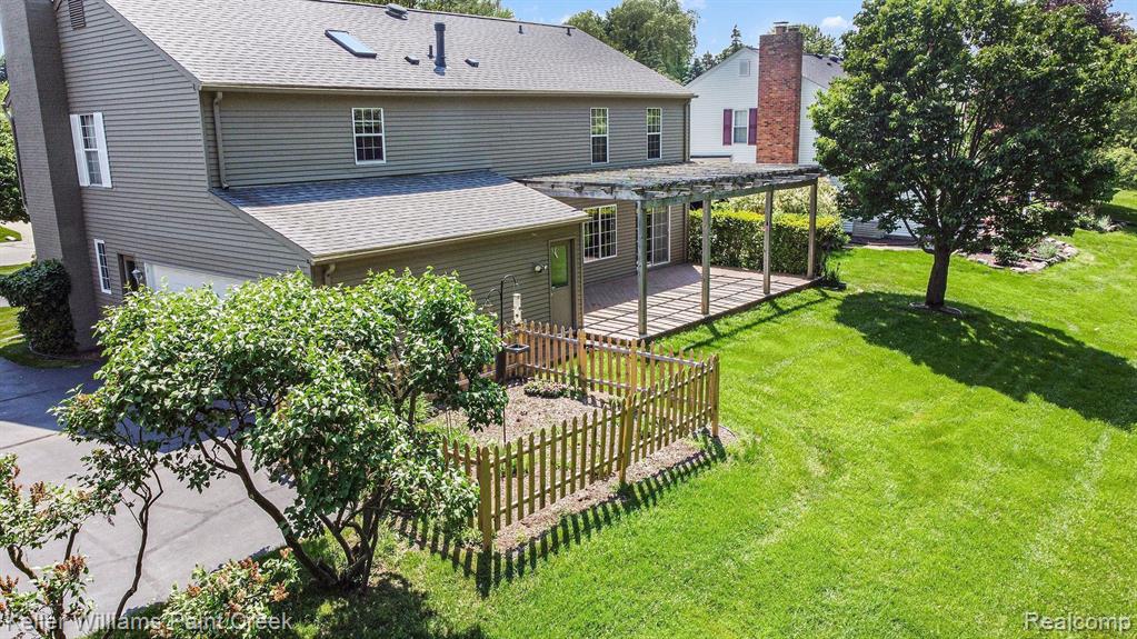 1552 North Fairview Lane Rochester Hills, MI 48306 - Photo 23 of 34
