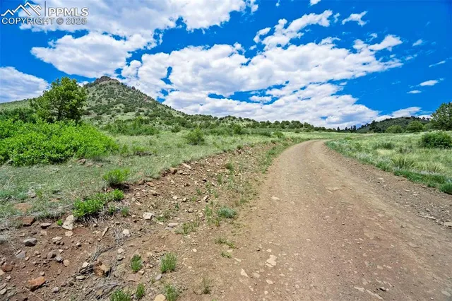 $376,000 | 3 County Road 102, Guffey, CO 80820