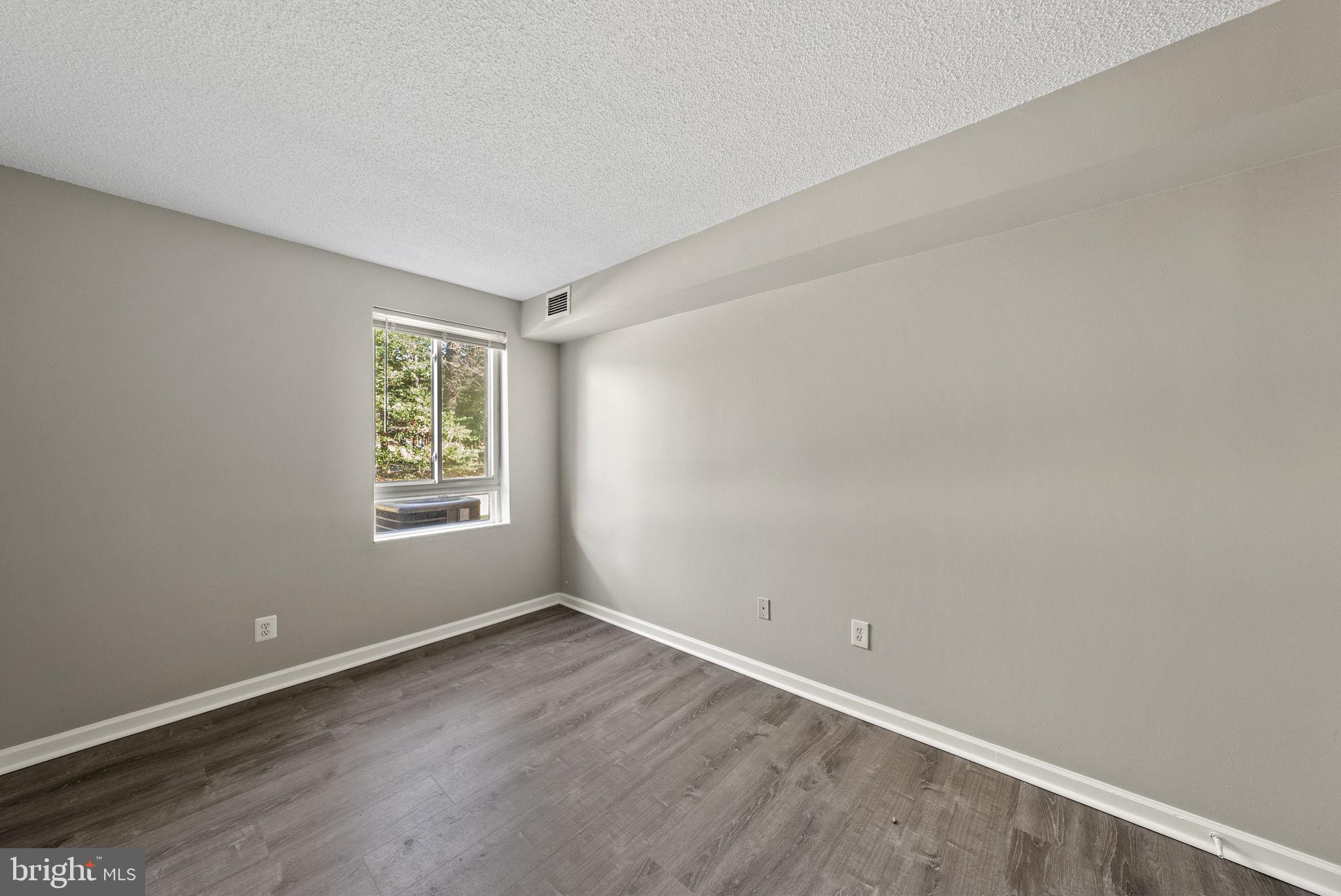 11645 Stoneview Square, Unit 1B Reston, VA 20191 - Photo 21 of 35 Gallery Image 21