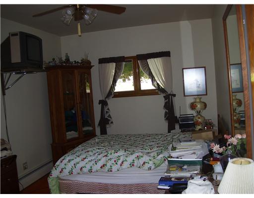 3221 State Road New Castle, PA 16105 - Photo 4 of 10 Master Bedroom.