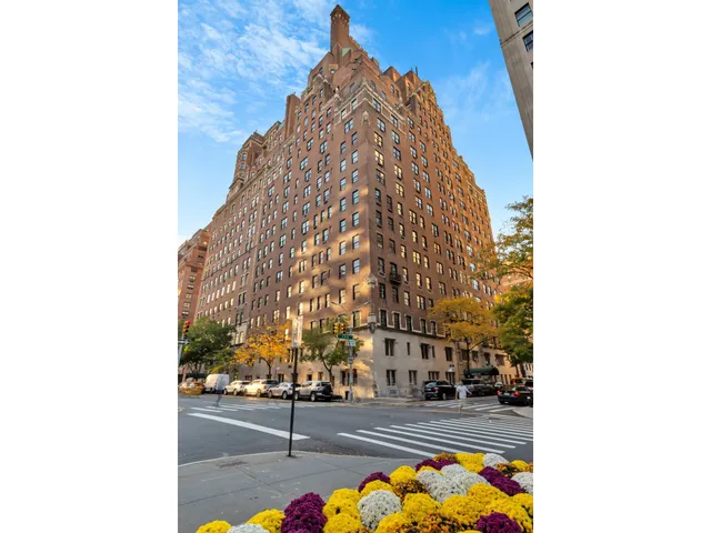 a view of a tall building