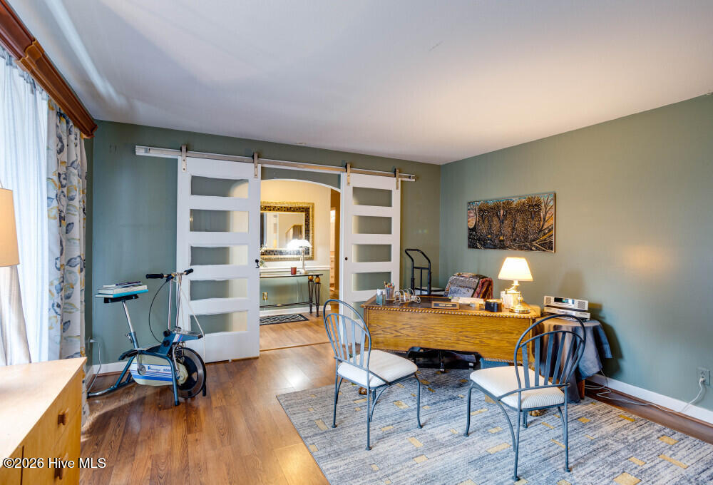 4108 Norman Road Trent Woods, NC 28562 - Photo 7 of 40 image-IMG_2530HDR1762187998