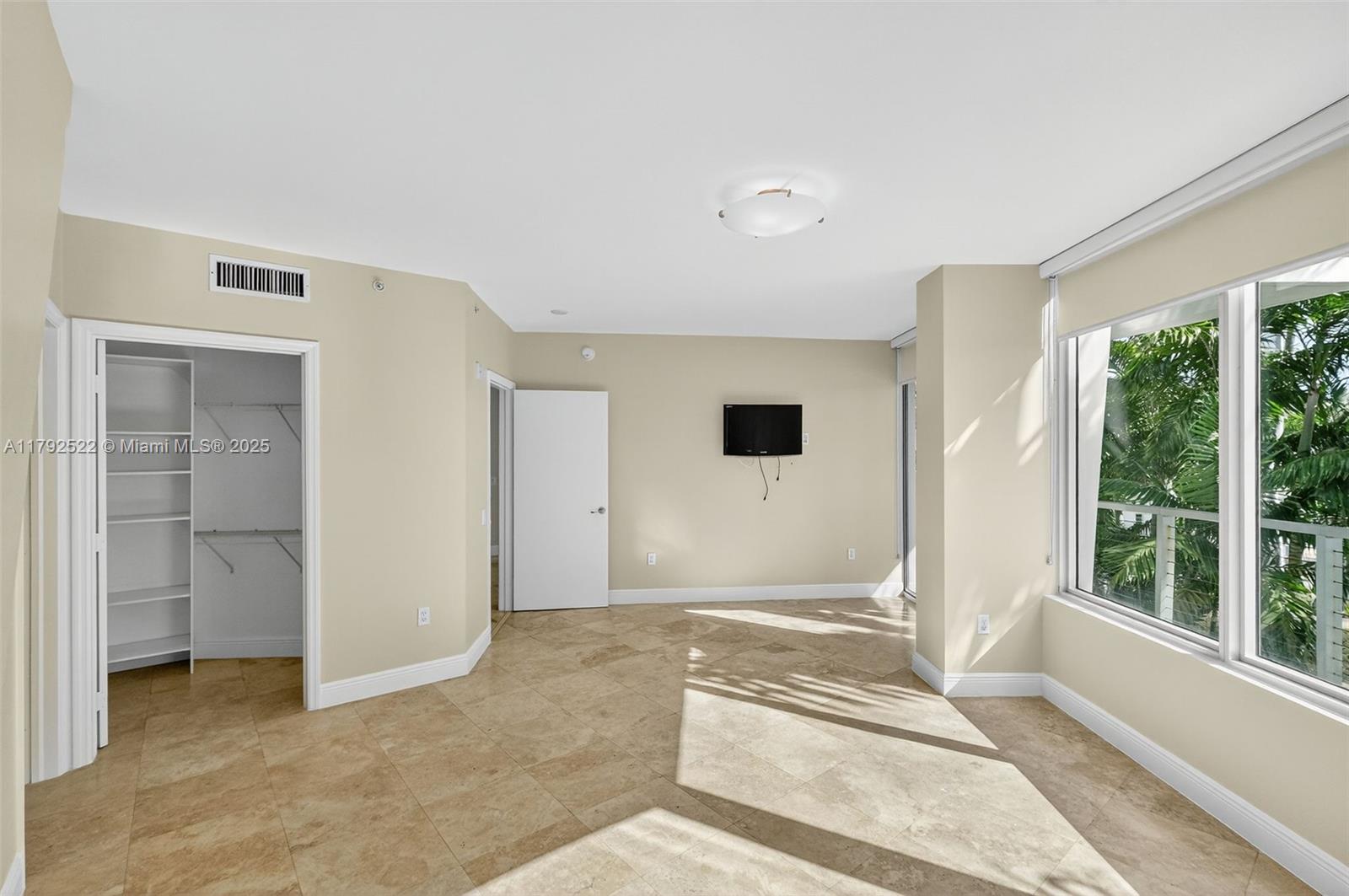 6305 Indian Creek Drive, Unit 3F Miami Beach, FL 33141 - Photo 40 of 60 Huge oversized Balcony