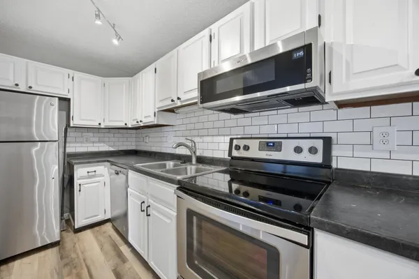 $130,000 | 2012 Park Boulevard South, Unit B4, Fargo, ND 58103