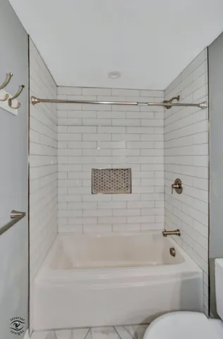 $1,900 | 7302 Blackstone Avenue, Unit 7, Justice, IL 60458