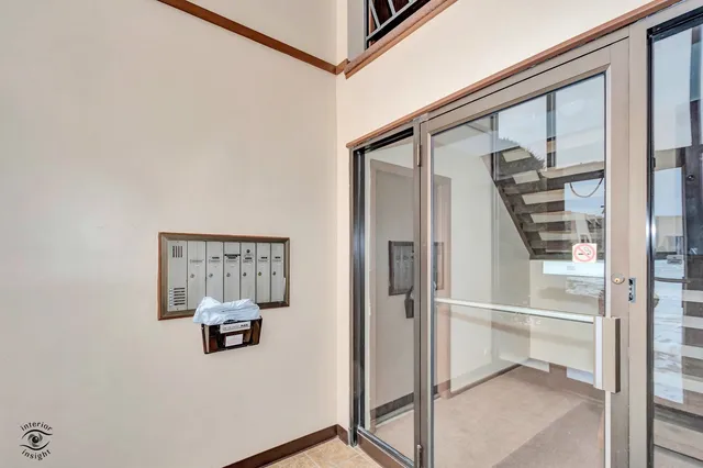 $1,900 | 7302 Blackstone Avenue, Unit 7, Justice, IL 60458