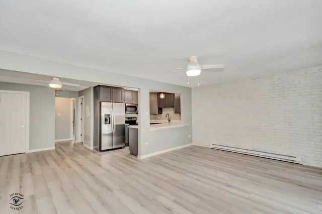 $1,900 | 7302 Blackstone Avenue, Unit 7, Justice, IL 60458