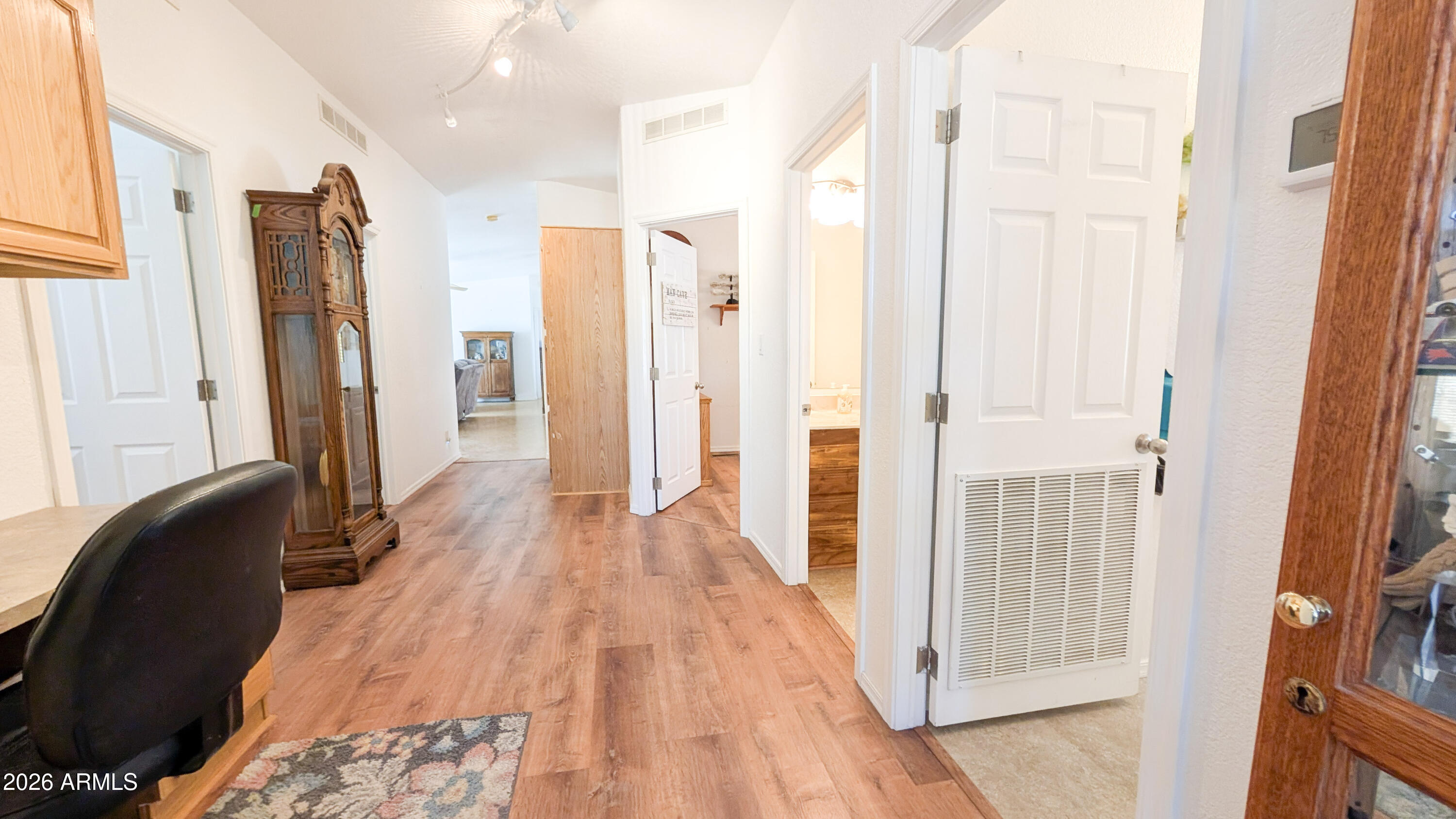 5800 Brittney Lane Rimrock, AZ 86335 - Photo 46 of 83 Hallway