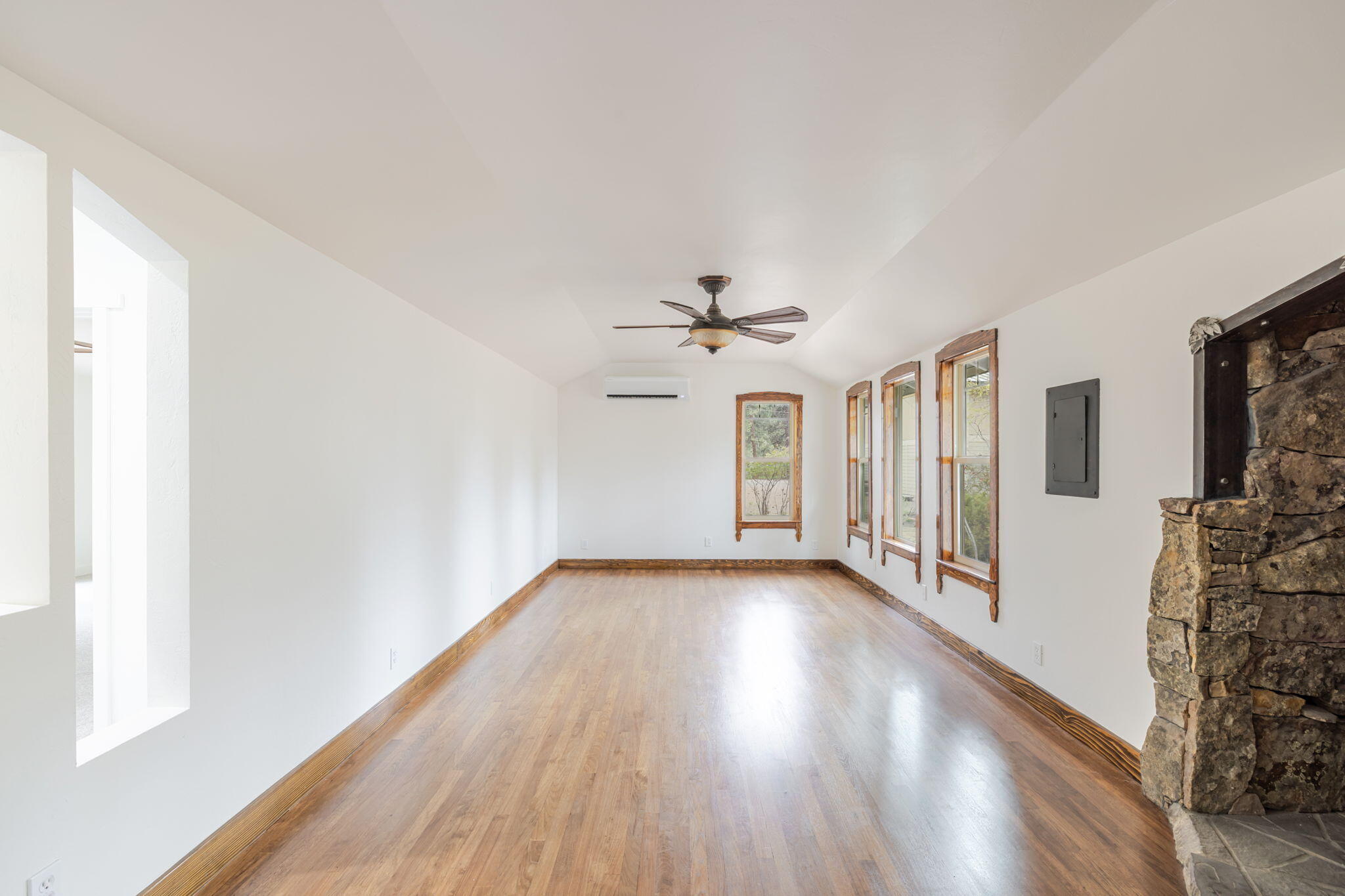 60236 Navajo Road Bend, OR 97702 - Photo 10 of 35 Gallery Image 10