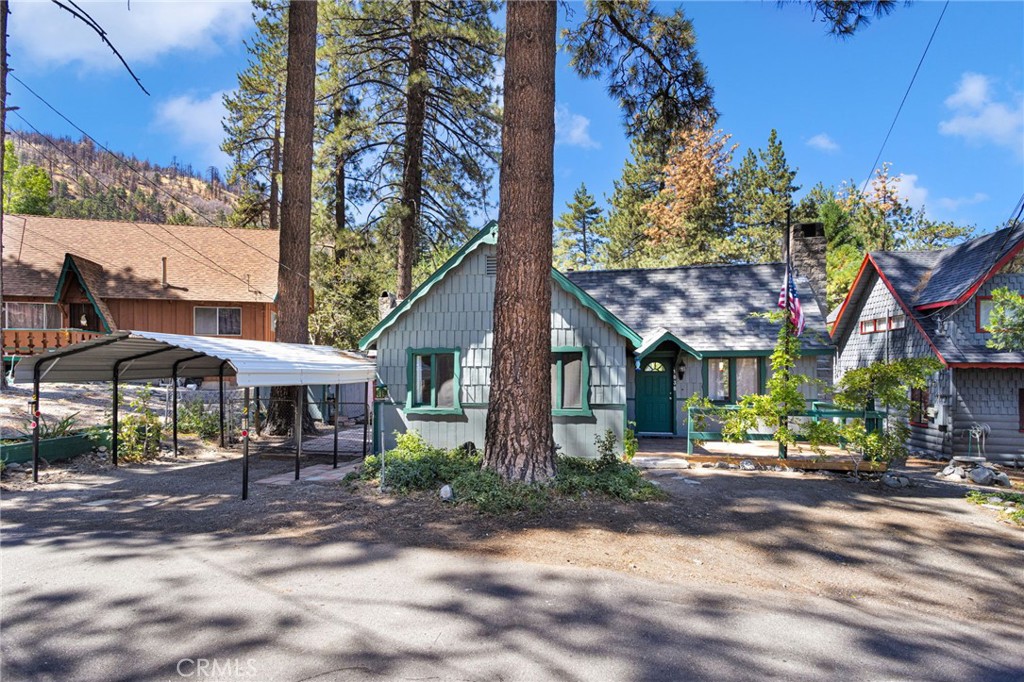 1038 Robin Road Wrightwood, CA 92397 - Photo 1 of 39 Gallery Image 1