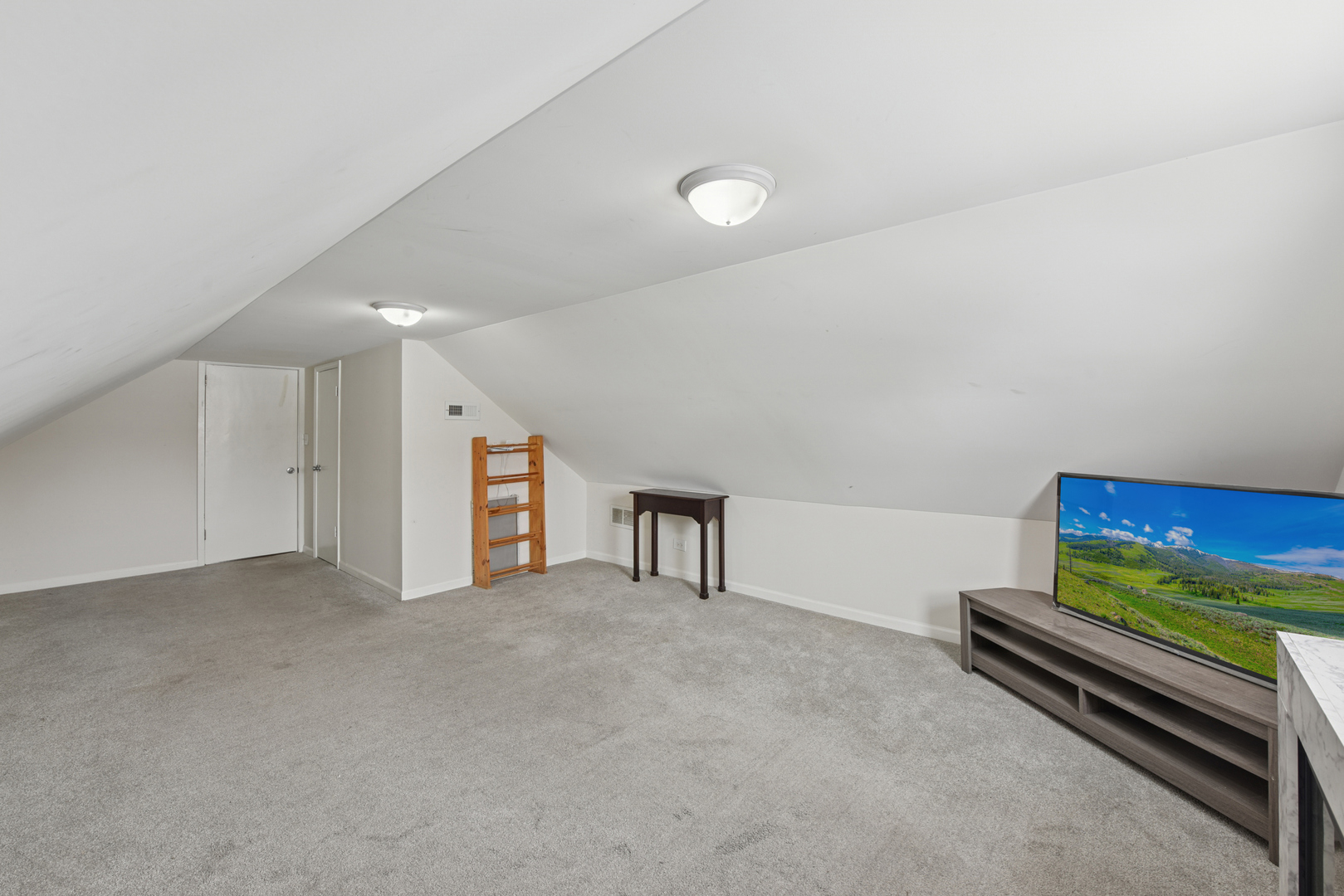 4137 Ruby Street Schiller Park, IL 60176 - Photo 20 of 24 an empty room with windows