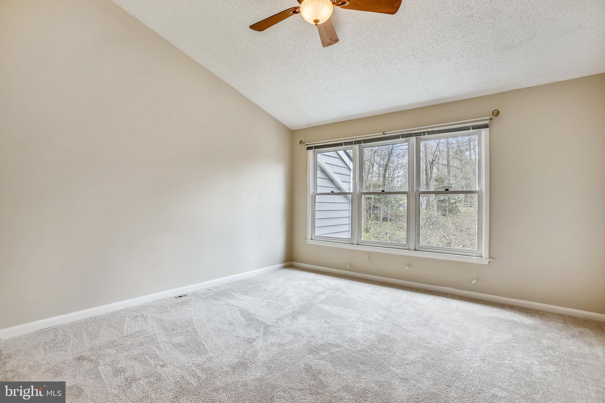 1404 Newport Spring Court Reston, VA 20194 - Photo 31 of 70 Primary Bedroom Suite with Cathedral Ceiling & Fan