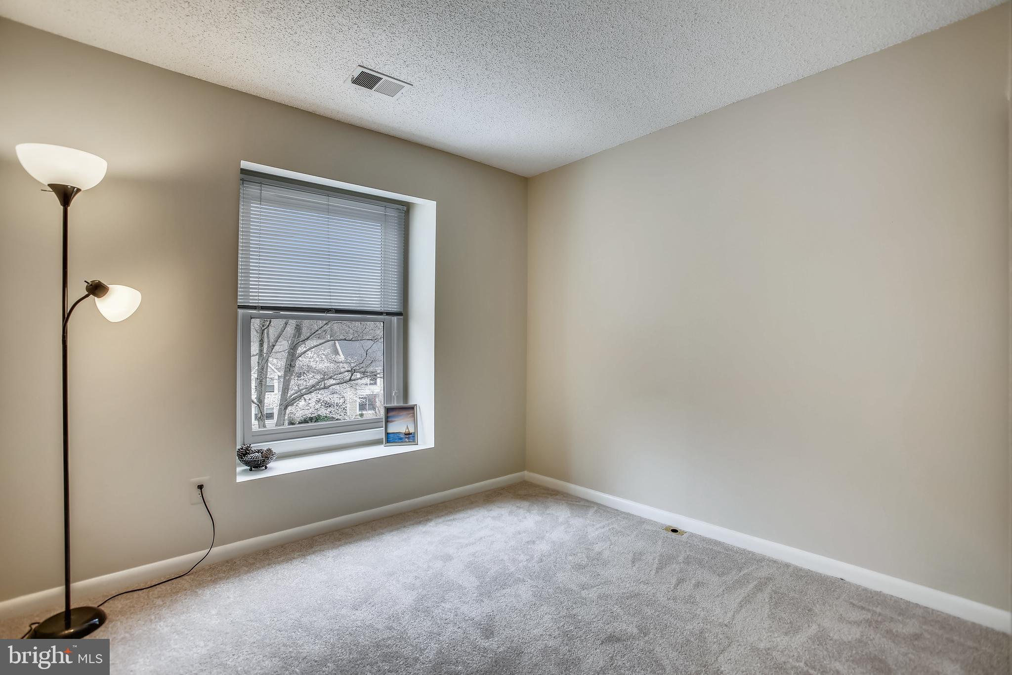 1404 Newport Spring Court Reston, VA 20194 - Photo 43 of 70 Bedroom #3 with Window Seat/Bench