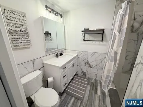 $3,700 | 33 Willow Wood Court, Unit 2, East Rutherford, NJ 07073