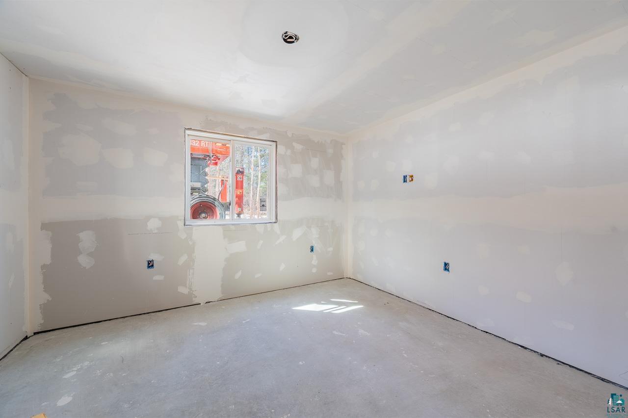 7579 Thumbnail Drive Embarrass, MN 55732 - Photo 13 of 21 View of spare room