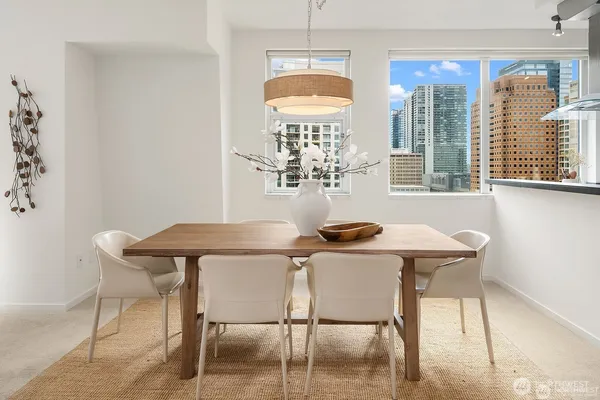 $4,950 | 1100 106th Avenue Northeast, Bellevue, WA 98004