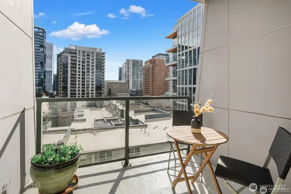 $4,950 | 1100 106th Avenue Northeast, Bellevue, WA 98004