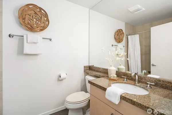 $4,950 | 1100 106th Avenue Northeast, Bellevue, WA 98004