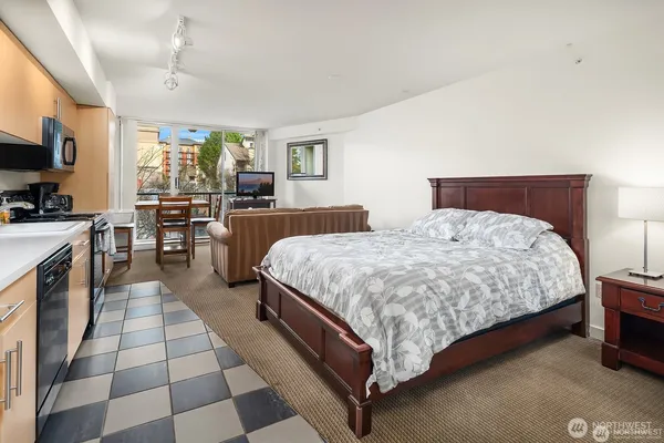 $4,950 | 1100 106th Avenue Northeast, Bellevue, WA 98004