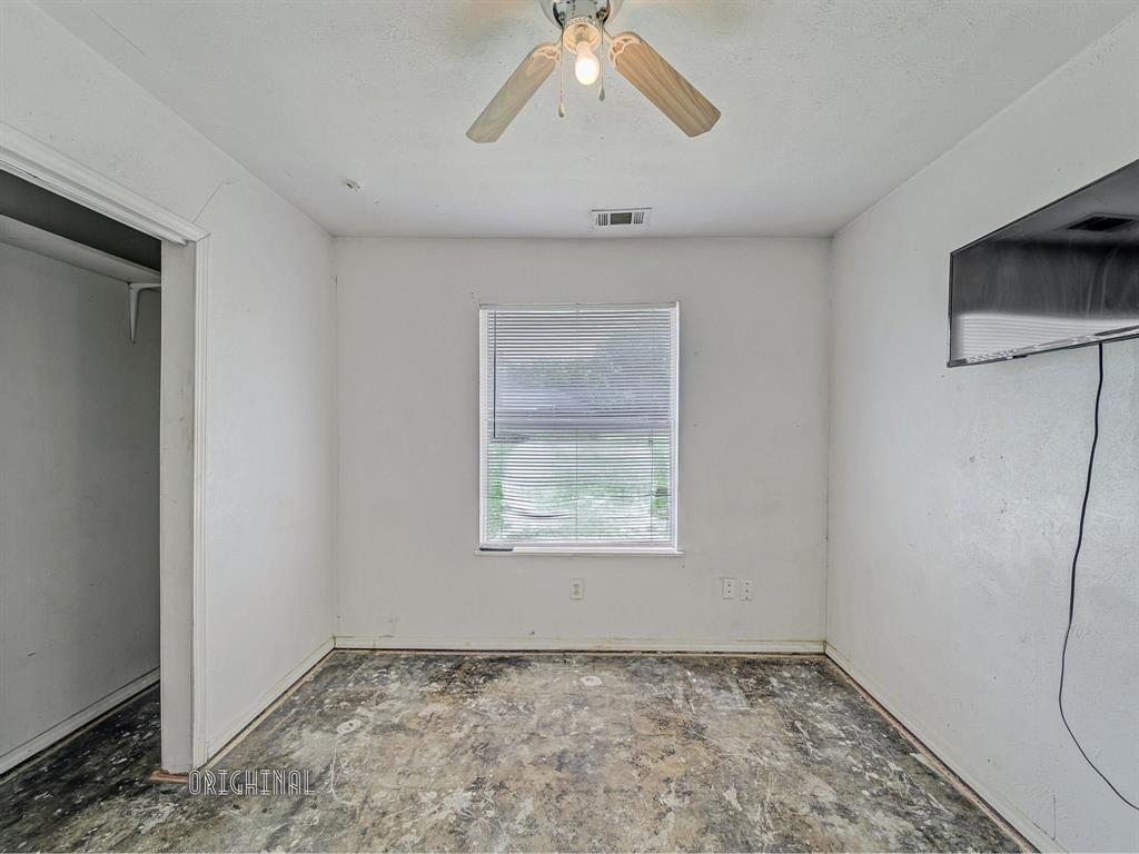 13833 Indian Wells Road Dallas, TX 75253 - Photo 13 of 39 Bedroom 3 unfinished