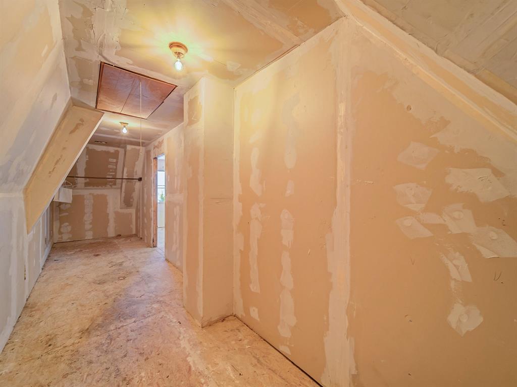 13833 Indian Wells Road Dallas, TX 75253 - Photo 32 of 39 View from back of storage closet