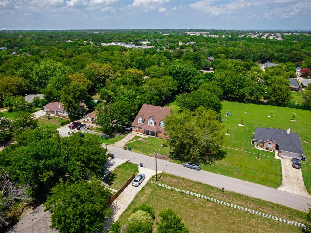 13833 Indian Wells Road Dallas, TX 75253 - Photo 4 of 39 Drone / aerial view