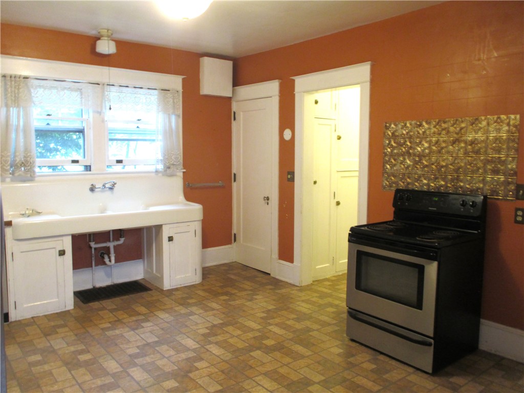 53 Center Street Oneonta, NY 13820 - Photo 13 of 50