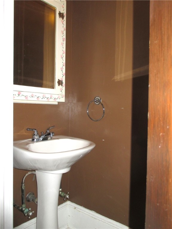 53 Center Street Oneonta, NY 13820 - Photo 18 of 50