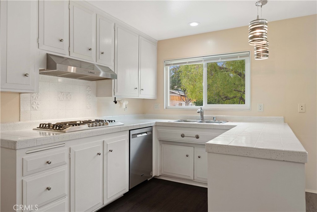 4694 Walnut Avenue Simi Valley, CA 93063 - Photo 16 of 64